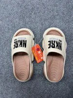 Mens Garden Clogs Quick Drying Sandals Summer Anti-Slip Beach Clogs off-white Shoes